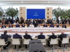 पंतप्रधानांनी जी-7 शिखर संमेलनात कृत्रिम बुद्धिमत्ता आणि ऊर्जा, आफ्रिका आणि भूमध्यसागरावर झालेल्या आऊटरीच सत्रात सहभाग घेतला.