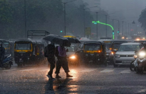 पुढील 24 तासांमध्ये मुंबईत अतिमुसळधार पावसाचा इशारा देण्यात आला आहे; कोकणासाठी ‘रेड अलर्ट’ जारी करण्यात आला आहे.