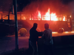 “बुलढाणा बस आग: बुलढाण्यात खाजगी बसला भीषण आग; ४८ प्रवासी थोडक्यात बचावले”