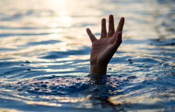 पवना धरणात १८ वर्षीय मुलाचा बुडून मृत्यू: पालकांनी सुरक्षेच्या त्रुटी आणि निष्काळजीपणावर केली टीका