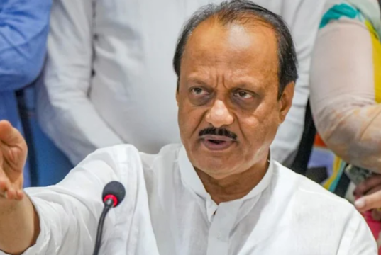 पुण्यातील वाहतूक कोंडीवर उपमुख्यमंत्री अजित पवारांनी दिले तातडीचे निर्देश: अत्याधुनिक तंत्रज्ञानाचा वापर करून सखोल उपाययोजना