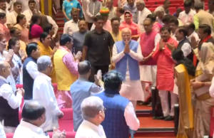 दिल्लीतील NDA संसदीय पक्षाच्या बैठकीत पंतप्रधान नरेंद्र मोदींचे NDA नेत्यांकडून जोरदार स्वागत; महत्त्वाच्या मुद्द्यांवर आणि रणनीतीवर चर्चा