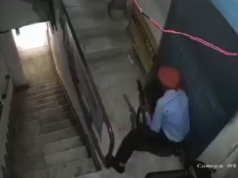 सोन्याच्या कर्ज कंपनीतील सुरक्षा रक्षकाच्या धाडसाने रोखला दरोडा