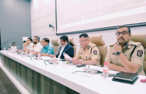 निवडणूक प्रक्रियेत सर्व यंत्रणांनी समन्वयाने कार्य करावे – जिल्हाधिकारी डॉ. सुहास दिवसे