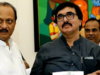 अजित पवारांना धक्का! दीपक मानकरांवरील दुर्लक्षामुळे राष्ट्रवादीत नाराजीचा सूर, पुण्यात 600 पदाधिकाऱ्यांचे राजीनामे