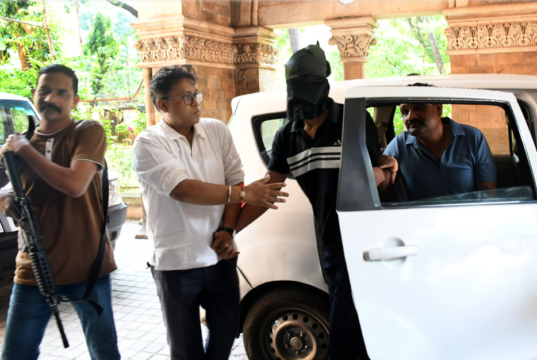बाबा सिद्दिकी हत्या प्रकरणातील दहावा आरोपी नवी मुंबईतील बेलापूरमधून अटकेत; मुंबई पोलिसांच्या गुन्हे शाखेची मोठी कारवाई.