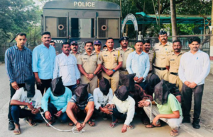 पुणे: रांजणगाव MIDC परिसरातून २१ बांगलादेशी नागरिक ताब्यात; पुणे ग्रामीण पोलीसांच्या दहशतवाद विरोधी पथकाची मोठी कारवाई.