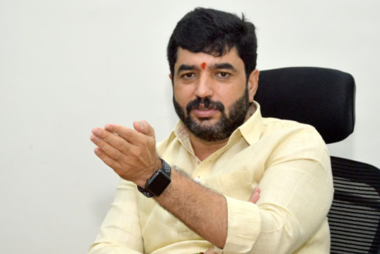 महाराष्ट्रात मुख्यमंत्रीपदासाठी मुरलीधर मोहोळ यांचे नाव चर्चेत; आश्चर्यकारक निर्णयाची शक्यता?