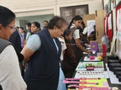 लोणावळ्यातील आडवोकेट बापूसाहेब भोंडे हायस्कूल येथे आयोजित विज्ञान, चित्रकला, इतिहास, कम्प्युटर आणि गणितावर आधारित मॉडेल्स व चित्रांचे भव्य प्रदर्शन