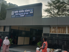 पुण्यात हॉटेलमध्ये पत्नीला चाकूने भोसकले; नंतर स्वतःवरही हल्ला, गंभीर जखमी अवस्थेत दोघे रुग्णालयात दाखल.