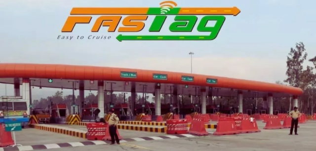 मुंबईत FASTag सक्तीची : १ एप्रिलपासून टोल भरण्यासाठी FASTag बंधनकारक; नियम न पाळल्यास दुप्पट दंड लागू!