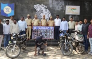 हडपसर पोलिसांची मोठी कारवाई! जबरीने मोबाईल लुटणाऱ्या सराईतास अटक; ३८ मोबाईल आणि ३ दुचाकी जप्त!