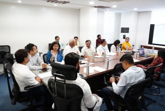 PMRDA च्या विकासकामांची आढावा बैठक; पुणे आणि पिंपरी-चिंचवडच्या भविष्यातील महत्त्वपूर्ण प्रकल्पांवर चर्चा
